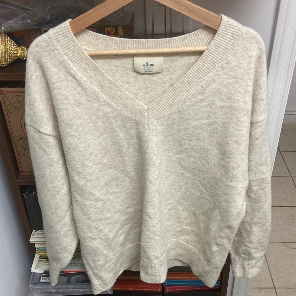 Wilfred V-Neck Sweater in Soft Cream